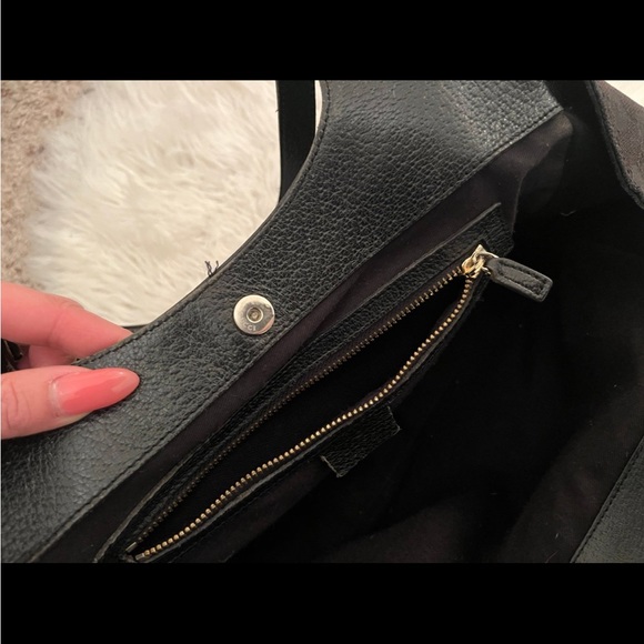 GUCCI GG Canvas Medium Charmy Hobo - Picture 3 of 12